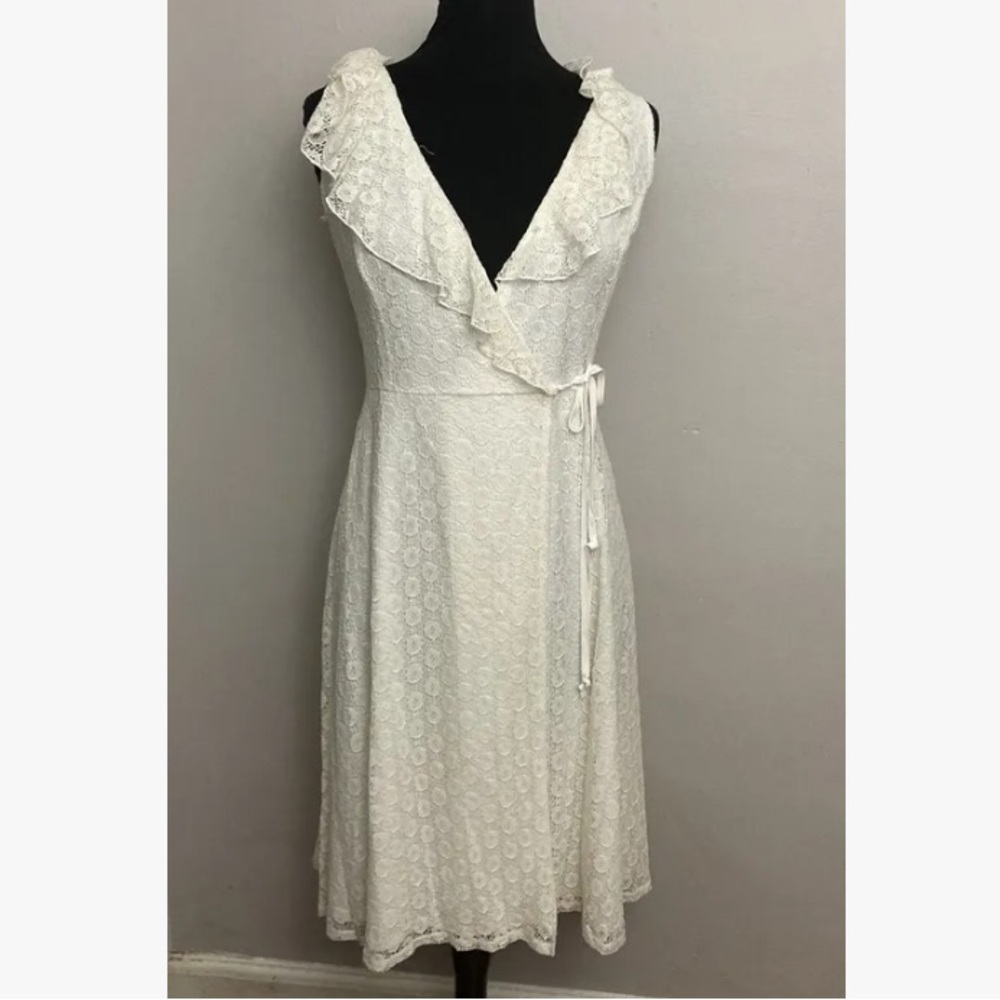 9-20 Chelsea 28 White Wrap dress Ruffle XS